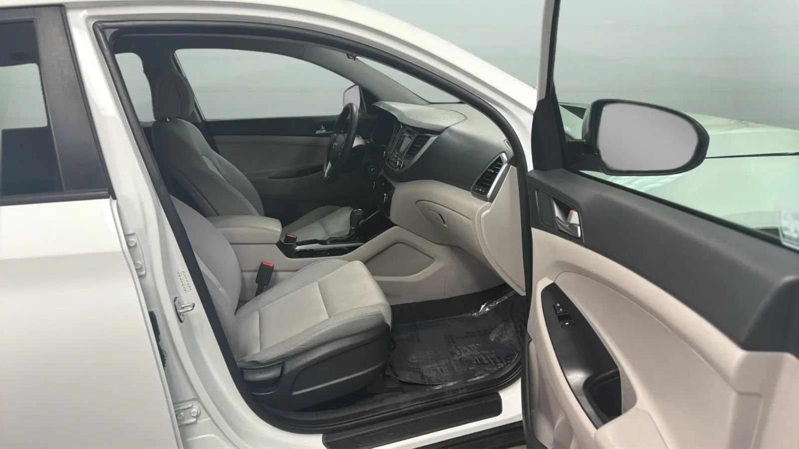 Used 2017 Hyundai Tucson SE w/ SE Popular Package 02 FWD image 21