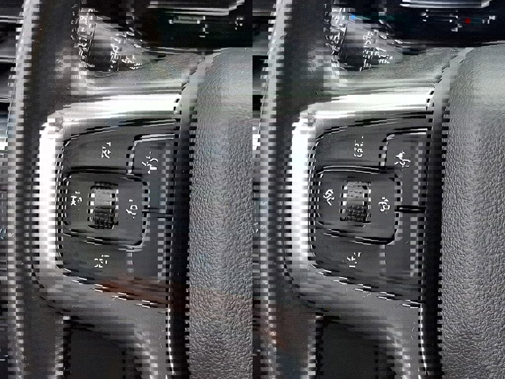 Used 2022 Chevrolet Suburban LT AWD/4WD image 19