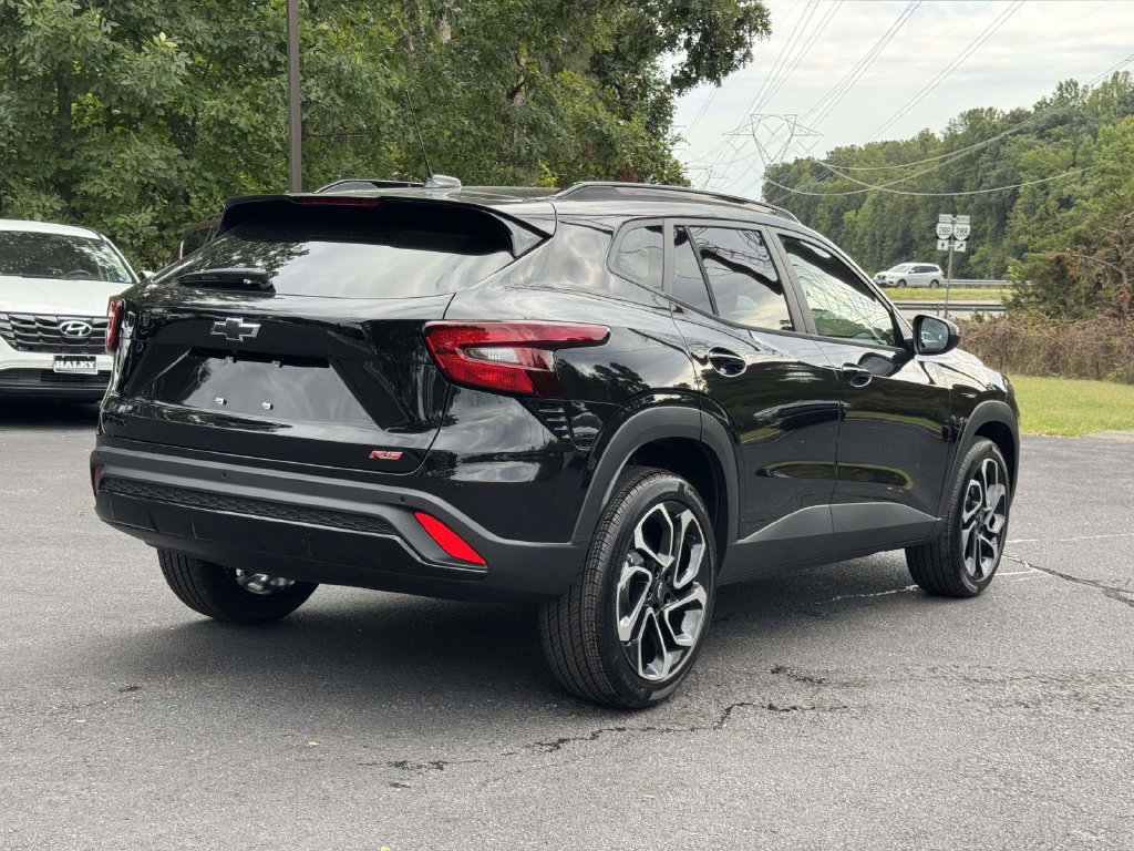 New 2026 Chevrolet Trax RS w/ Sunroof Package FWD image 22