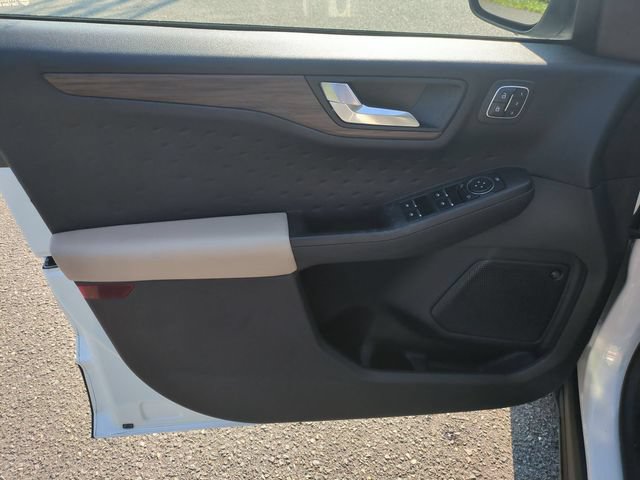 Used 2020 Ford Escape Titanium AWD/4WD image 12