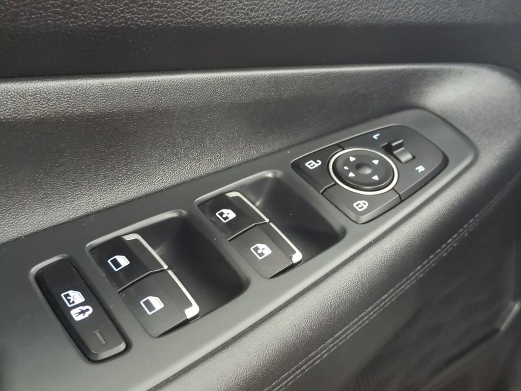 Used 2022 Hyundai Santa Fe SEL w/ Convenience Package FWD image 31