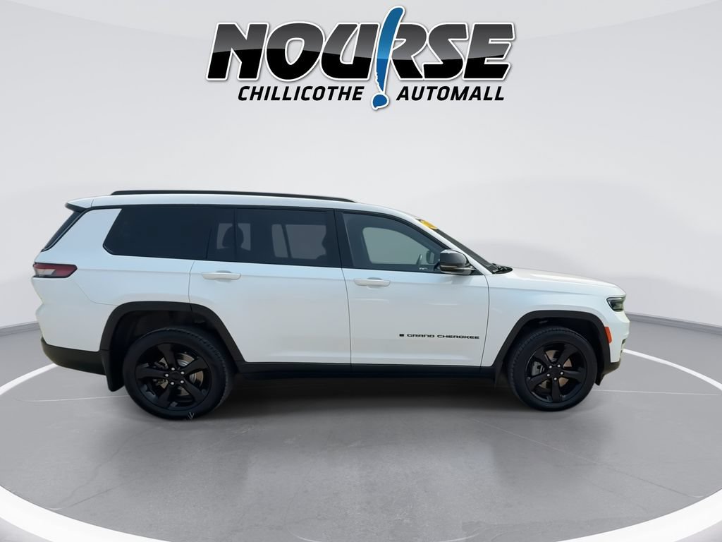 Used 2024 Jeep Grand Cherokee L Laredo AWD/4WD image 9