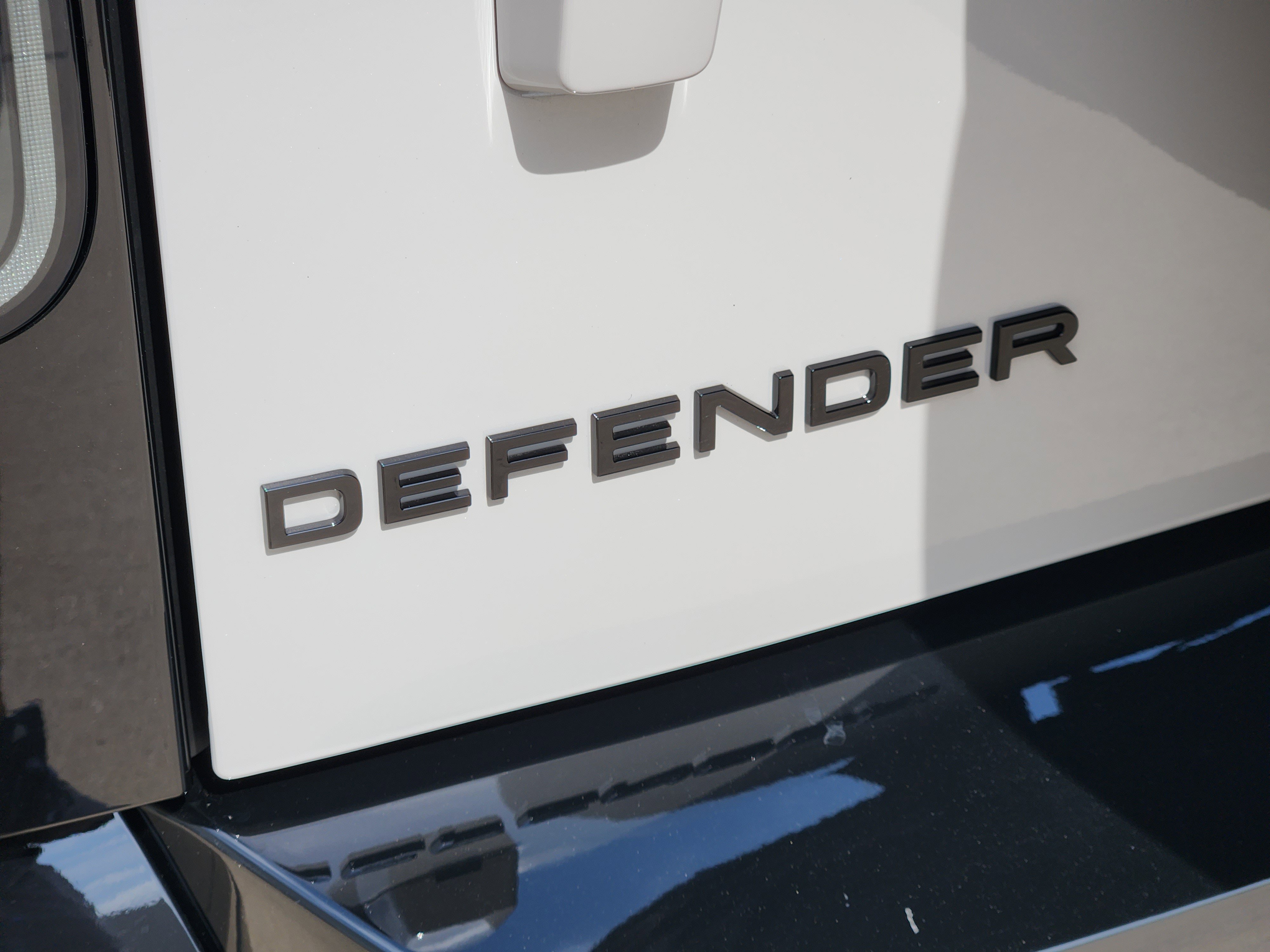 New 2026 Land Rover Defender 110 S AWD/4WD image 33