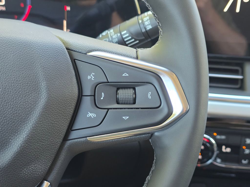 New 2026 Chevrolet Trax LT image 19