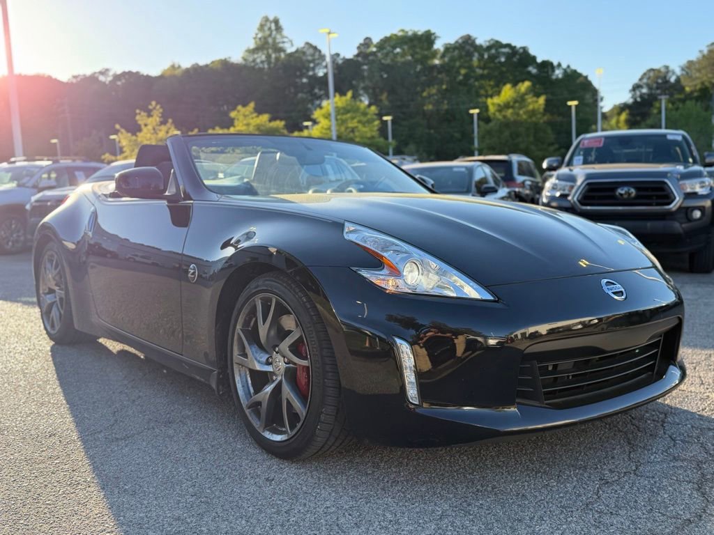 Used 2016 Nissan 370Z Touring Sport image 5
