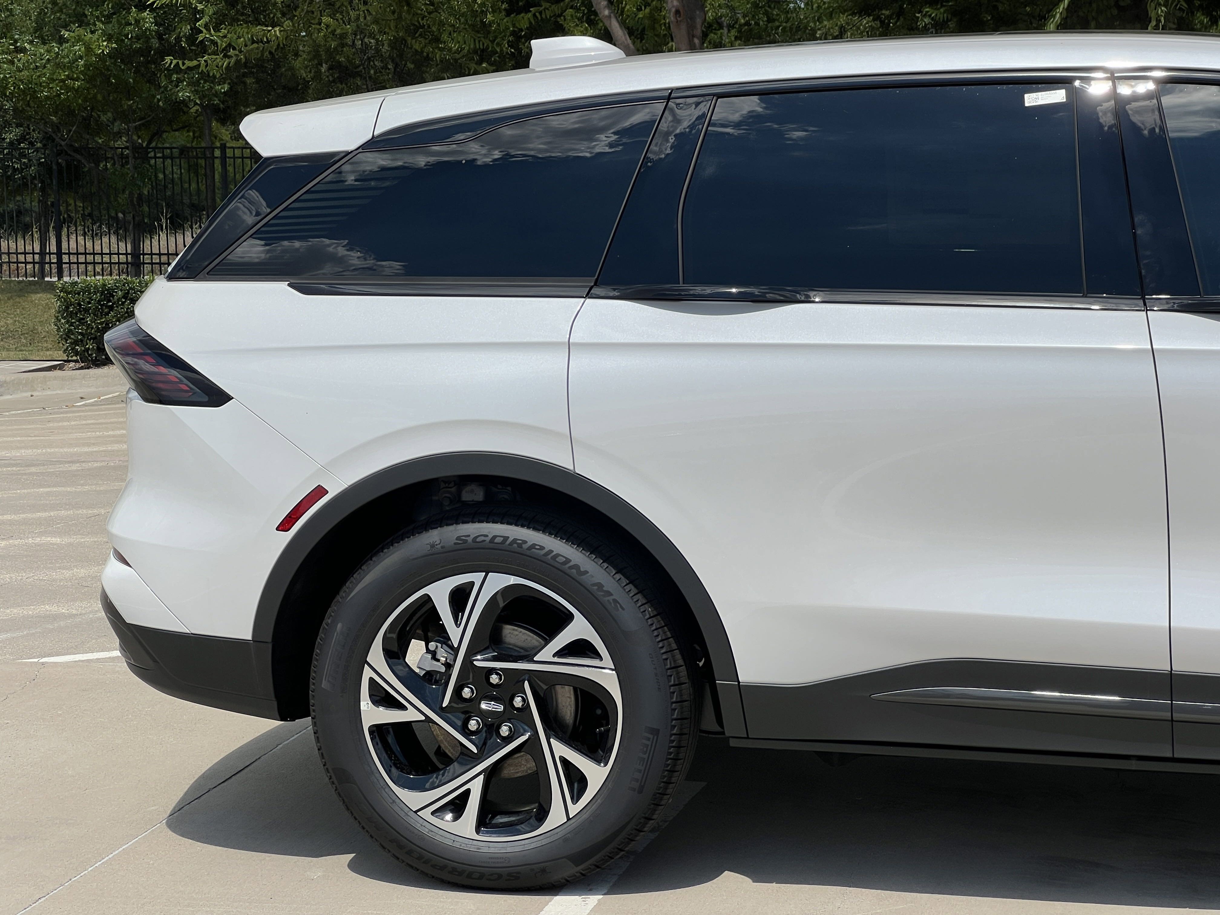 New 2025 Lincoln Nautilus Premier w/ Equipment Group 102A image 11