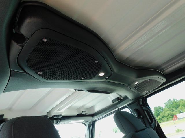 New 2025 Jeep Wrangler Sahara w/ Safety Group image 22