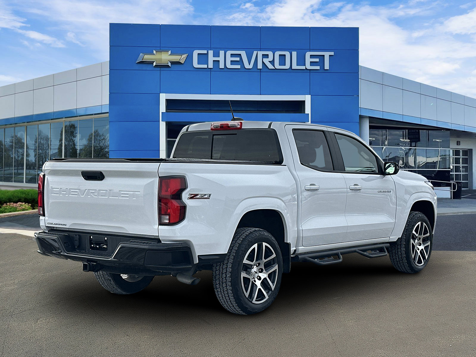 Used 2023 Chevrolet Colorado Z71 w/ Z71 Convenience Package 2 image 6