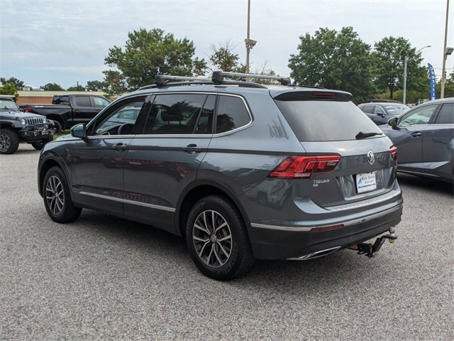 Used 2020 Volkswagen Tiguan SE w/ Panoramic Sunroof Package image 6