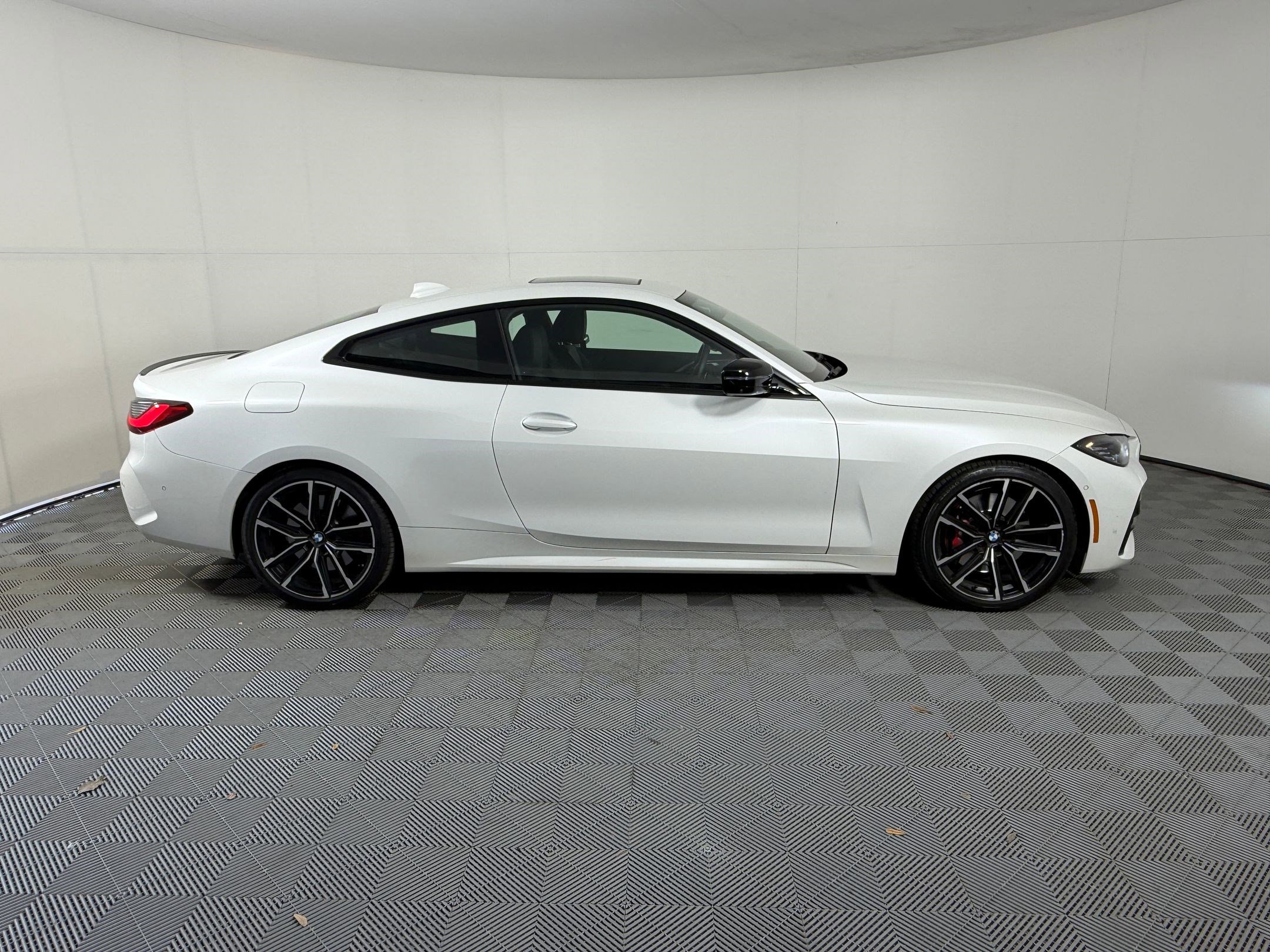 Certified 2023 BMW 430i Coupe w/ M Sport Package image 8