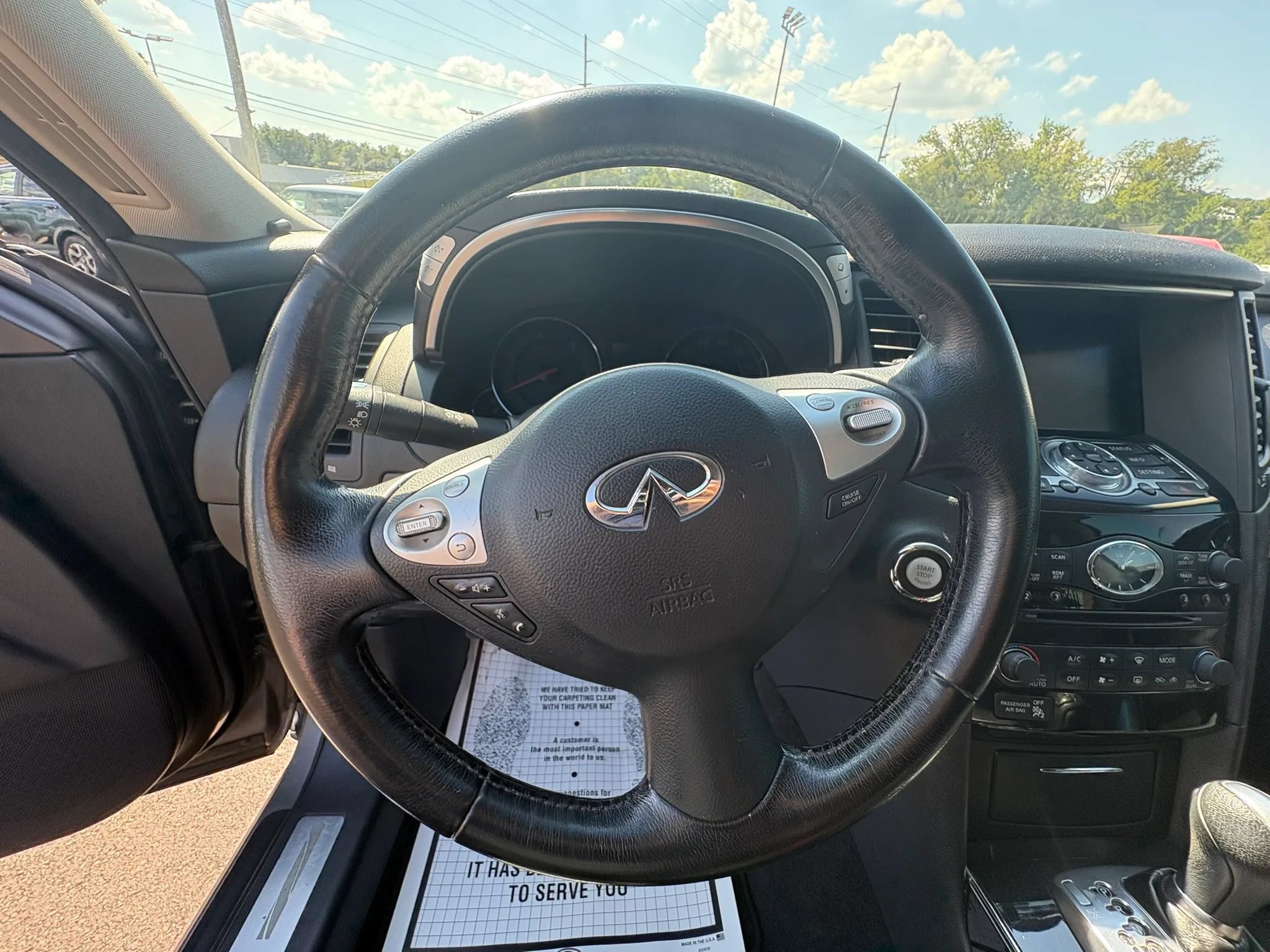 Used 2011 INFINITI FX35 AWD w/ Premium Pkg image 15