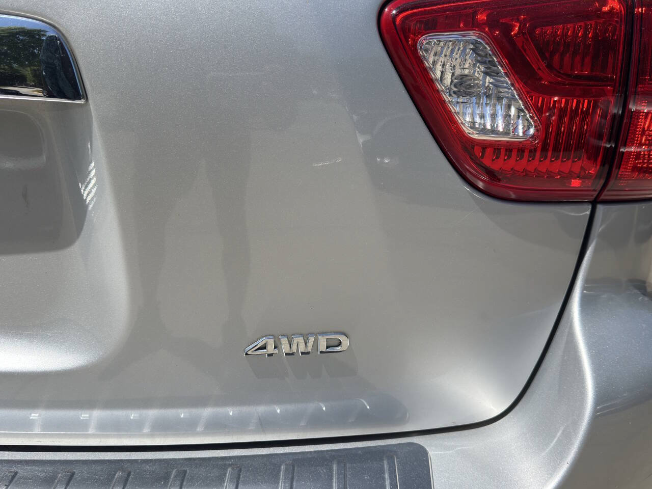 Used 2017 Nissan Pathfinder S AWD/4WD image 15