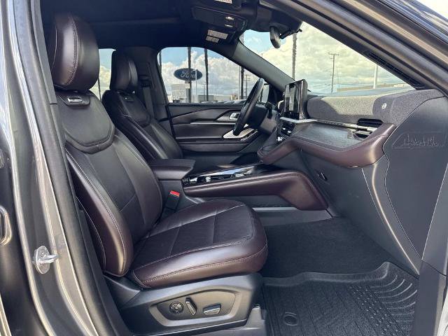 Certified 2025 Ford Explorer Platinum RWD image 29