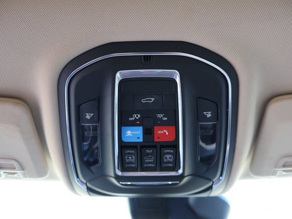 Used 2022 Jeep Grand Cherokee Limited w/ Trailer Tow Prep Group (B) image 57