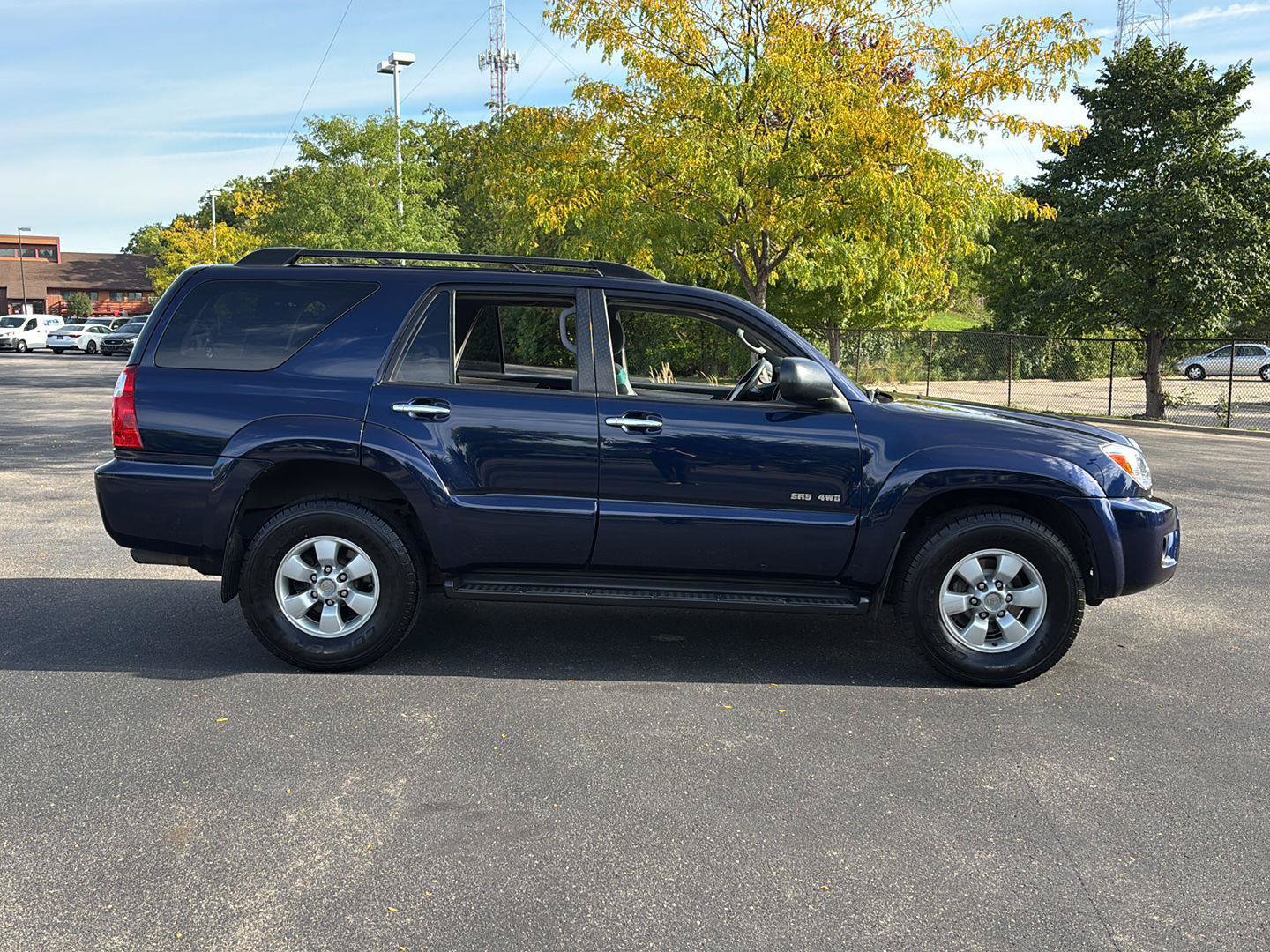 Used 2007 Toyota 4Runner SR5 AWD/4WD image 9