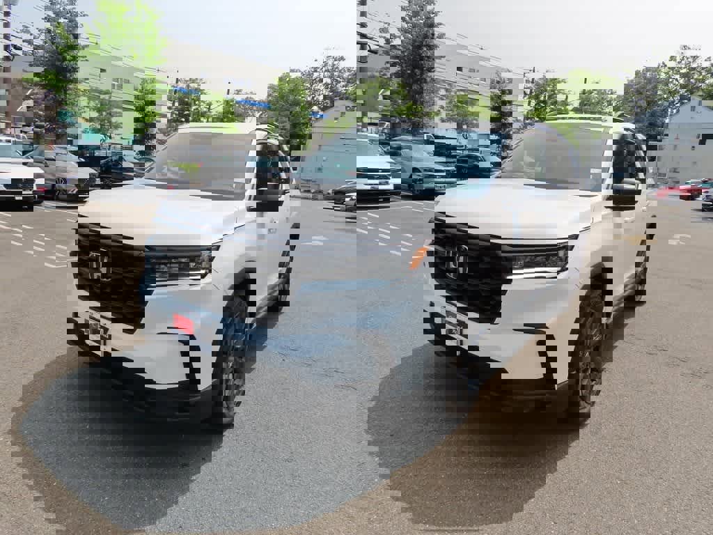 New 2025 Honda Pilot Sport image 1