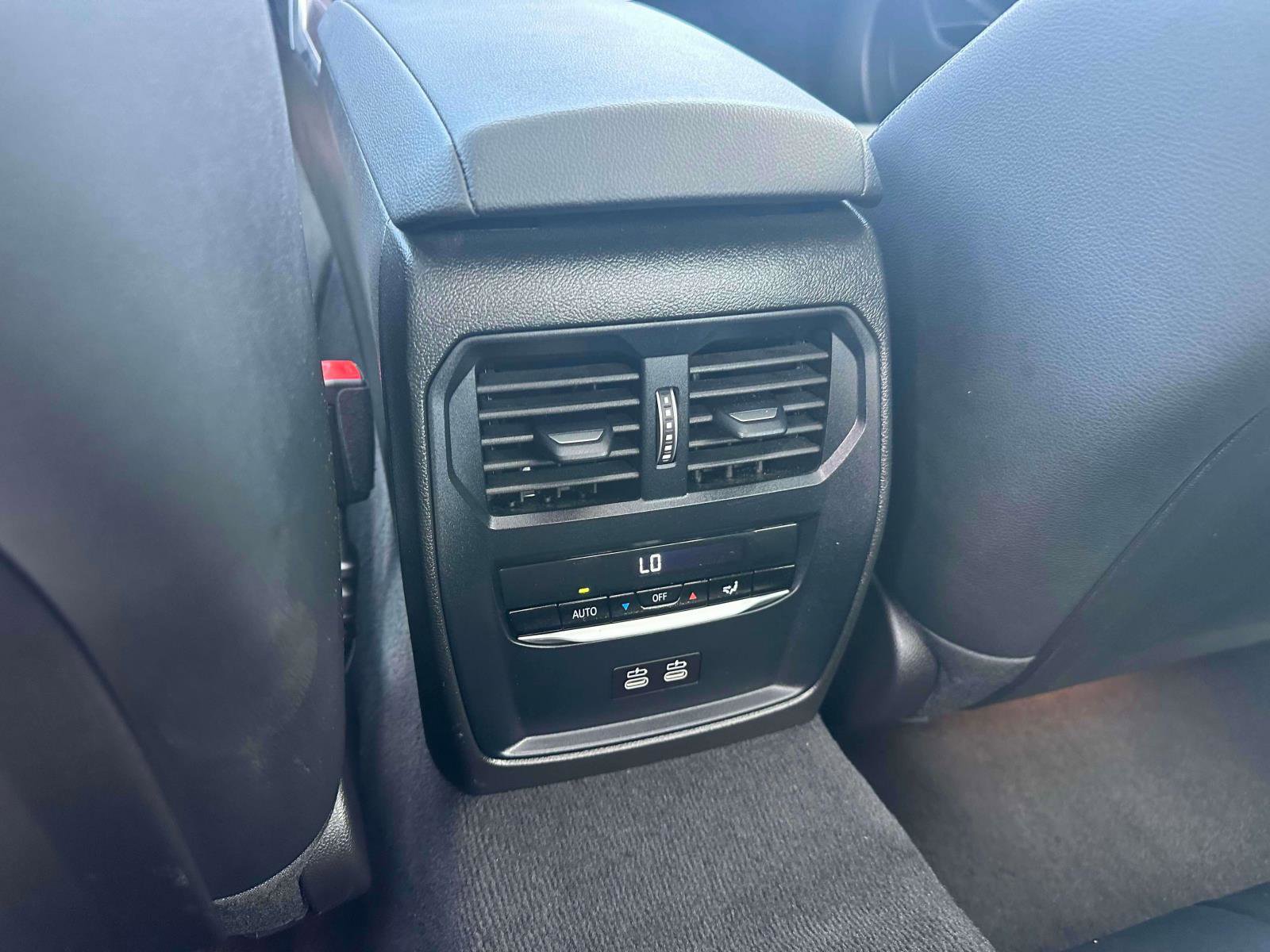 Used 2024 BMW 330i xDrive Sedan image 11