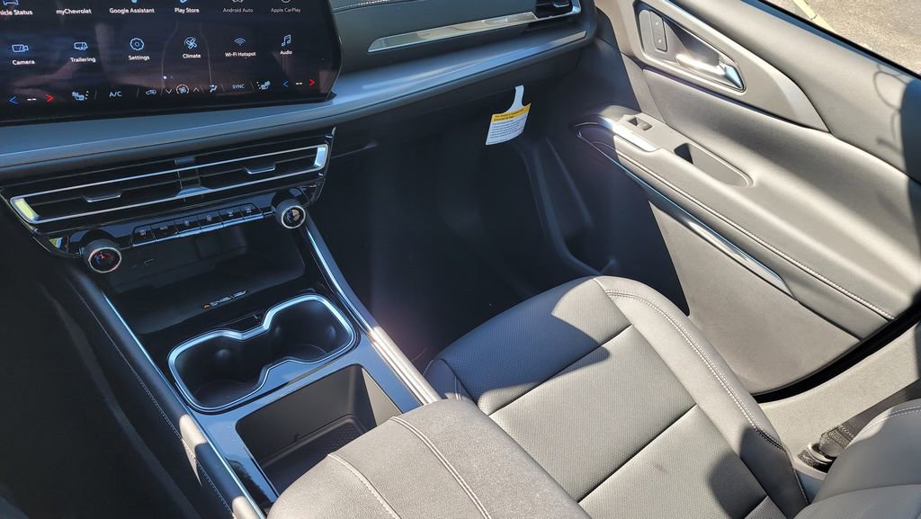 New 2026 Chevrolet Traverse LT w/ Sun and Wheel Package image 23