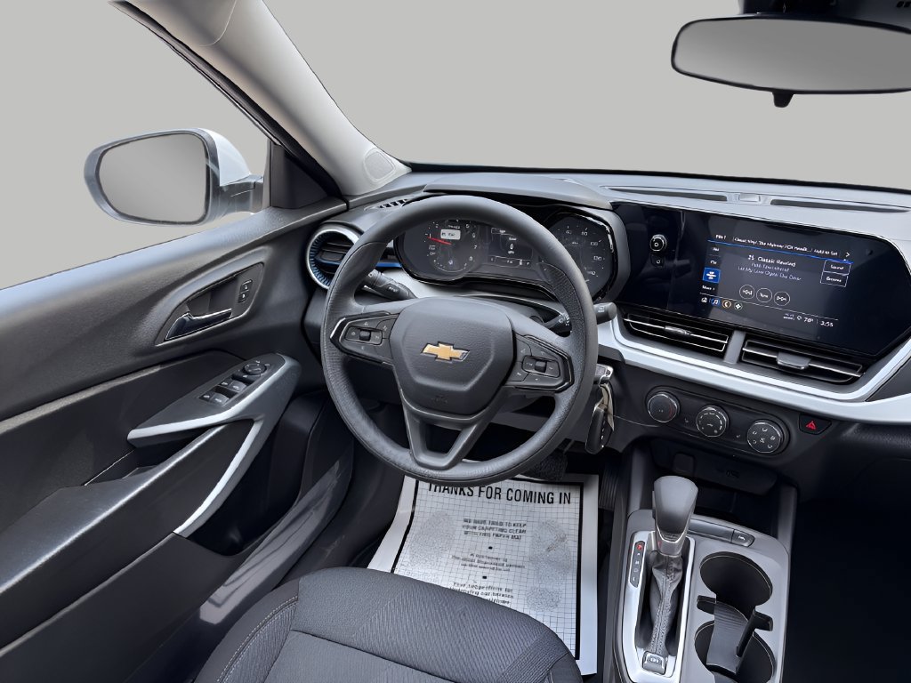 New 2026 Chevrolet Trax LS w/ LS Convenience Package FWD image 8