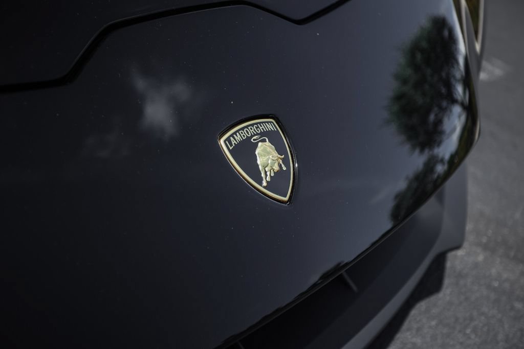 Used 2020 Lamborghini Huracan EVO RWD image 15