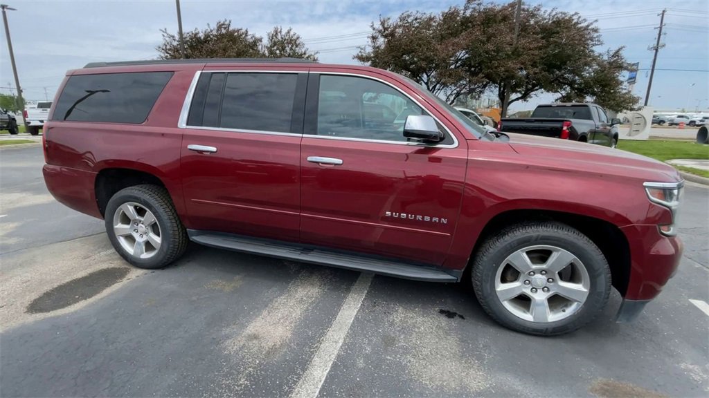Used 2020 Chevrolet Suburban LS image 3