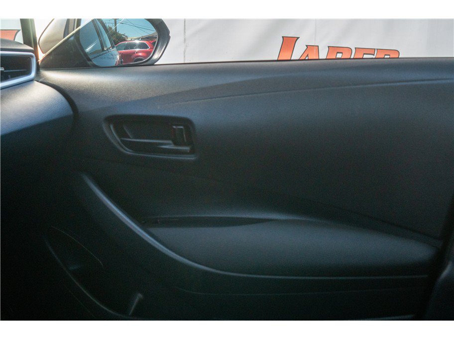 Used 2022 Toyota Corolla LE FWD image 18