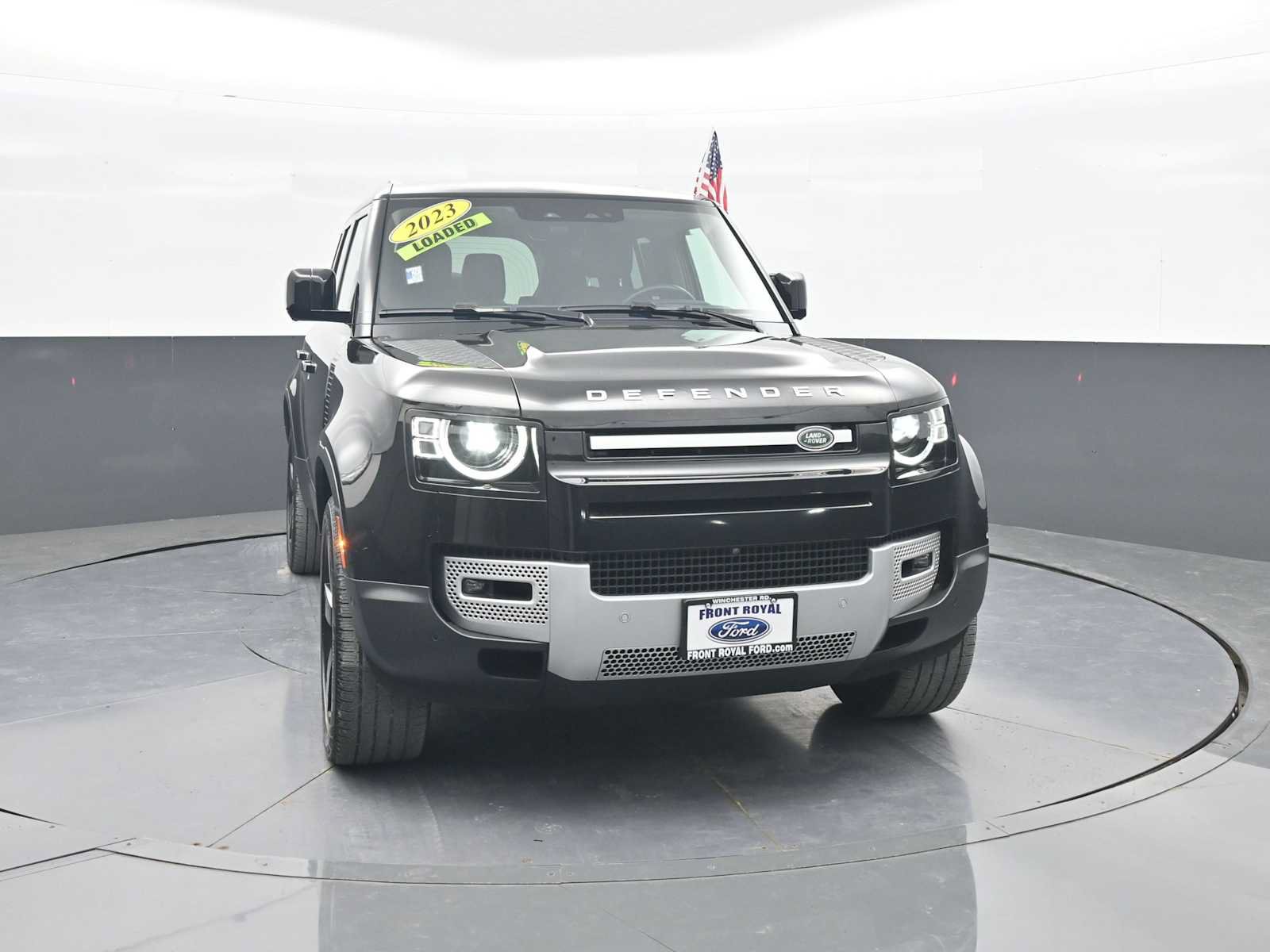 Used 2023 Land Rover Defender 110 SE AWD/4WD image 2