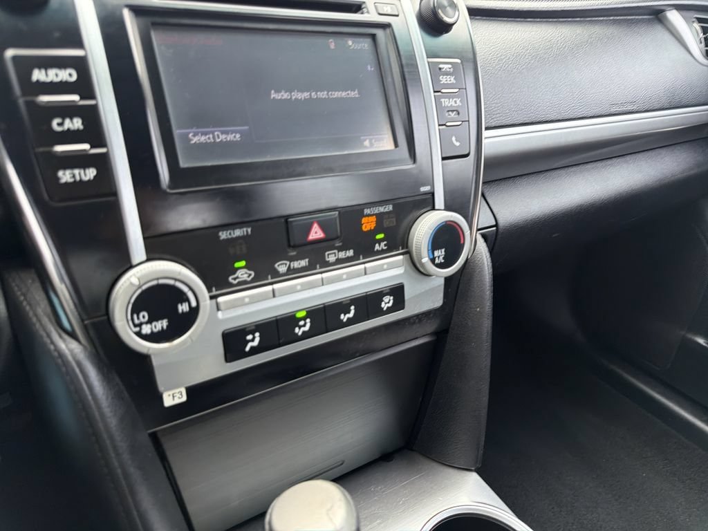 Used 2014 Toyota Camry SE FWD image 25