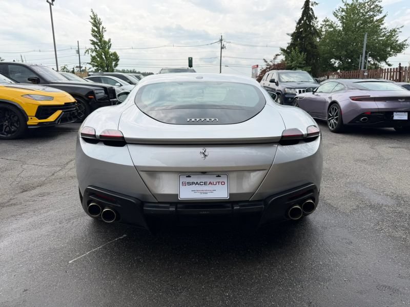 Used 2021 Ferrari Roma RWD image 7