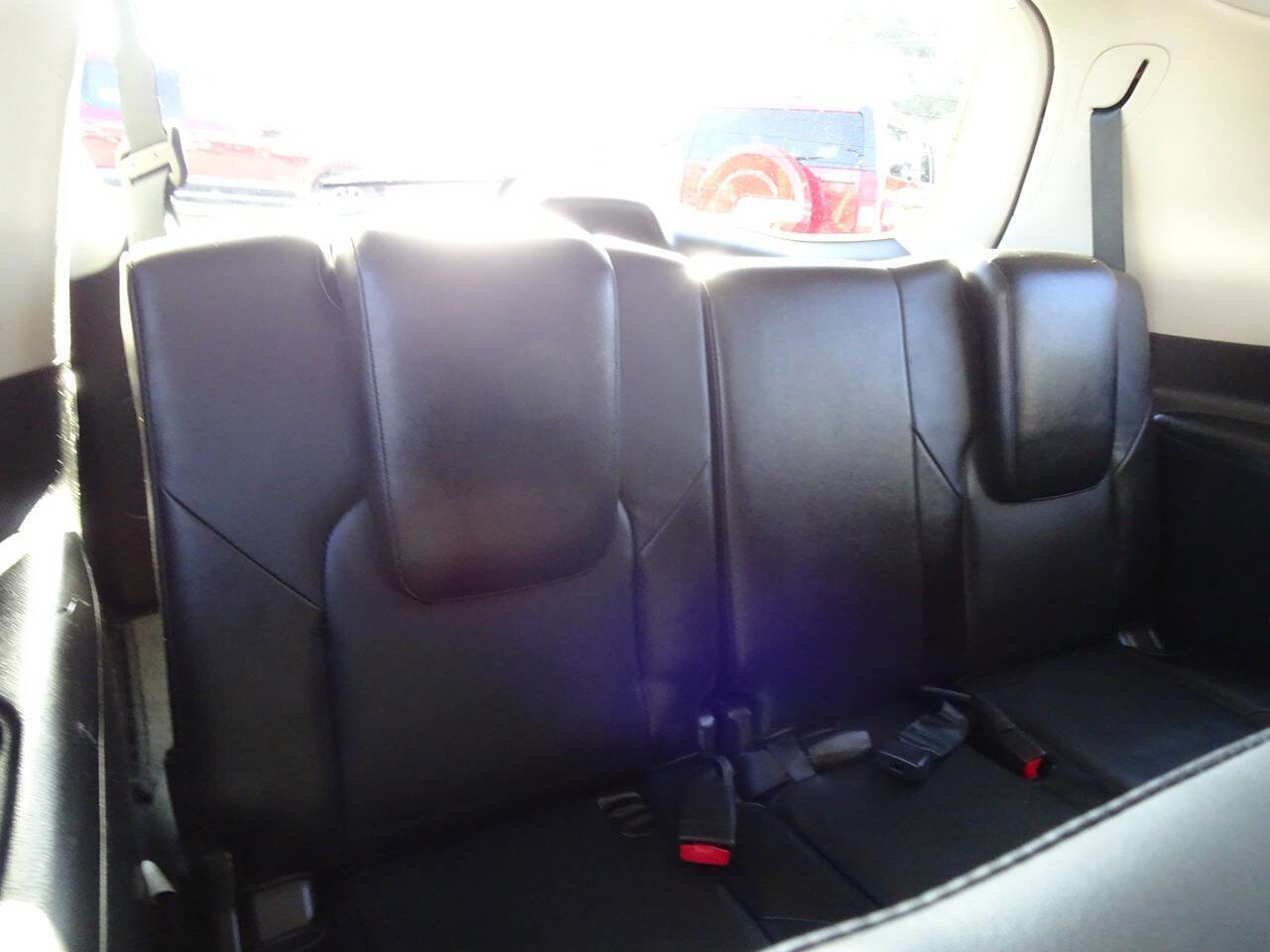 Used 2012 INFINITI QX56 4WD w/ Deluxe Touring Pkg image 18