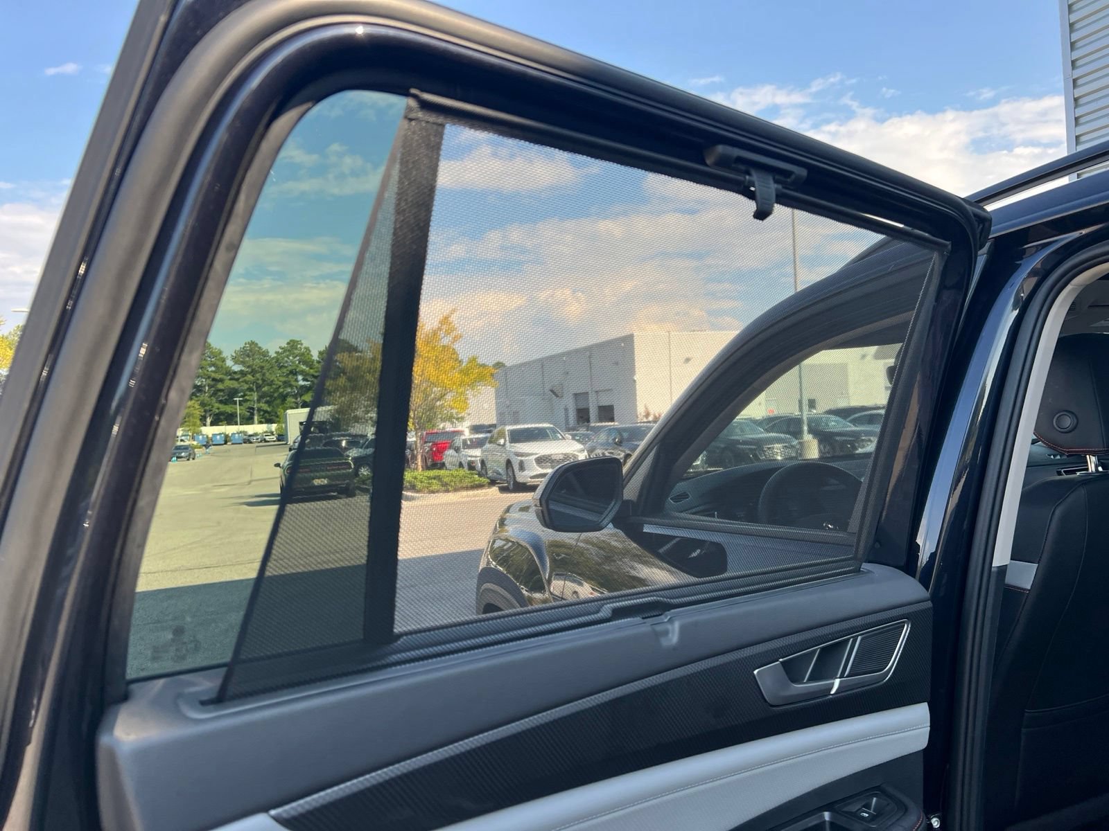 Certified 2026 Volkswagen Atlas Peak Edition AWD/4WD image 30