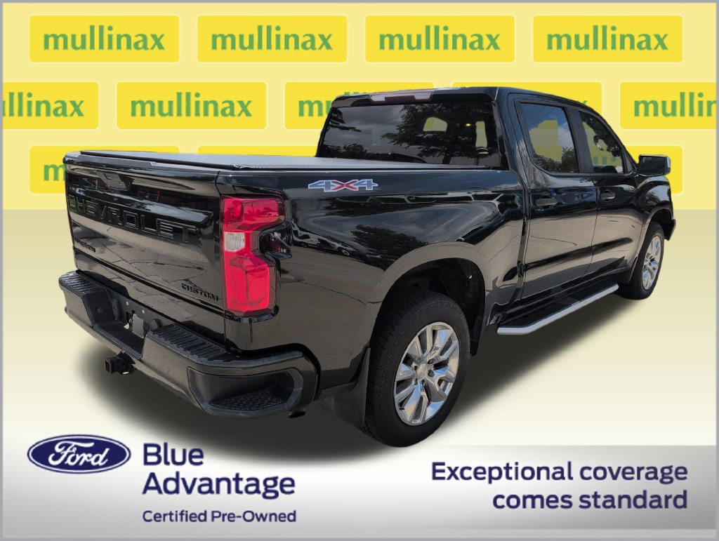 Used 2020 Chevrolet Silverado 1500 Custom w/ Custom Value Package AWD/4WD image 3