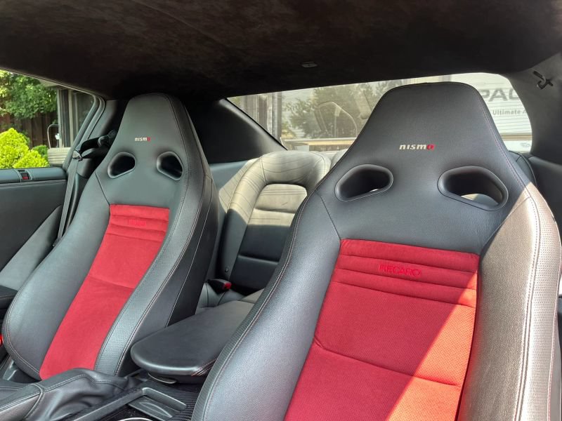 Used 2018 Nissan GT-R NISMO AWD/4WD image 16
