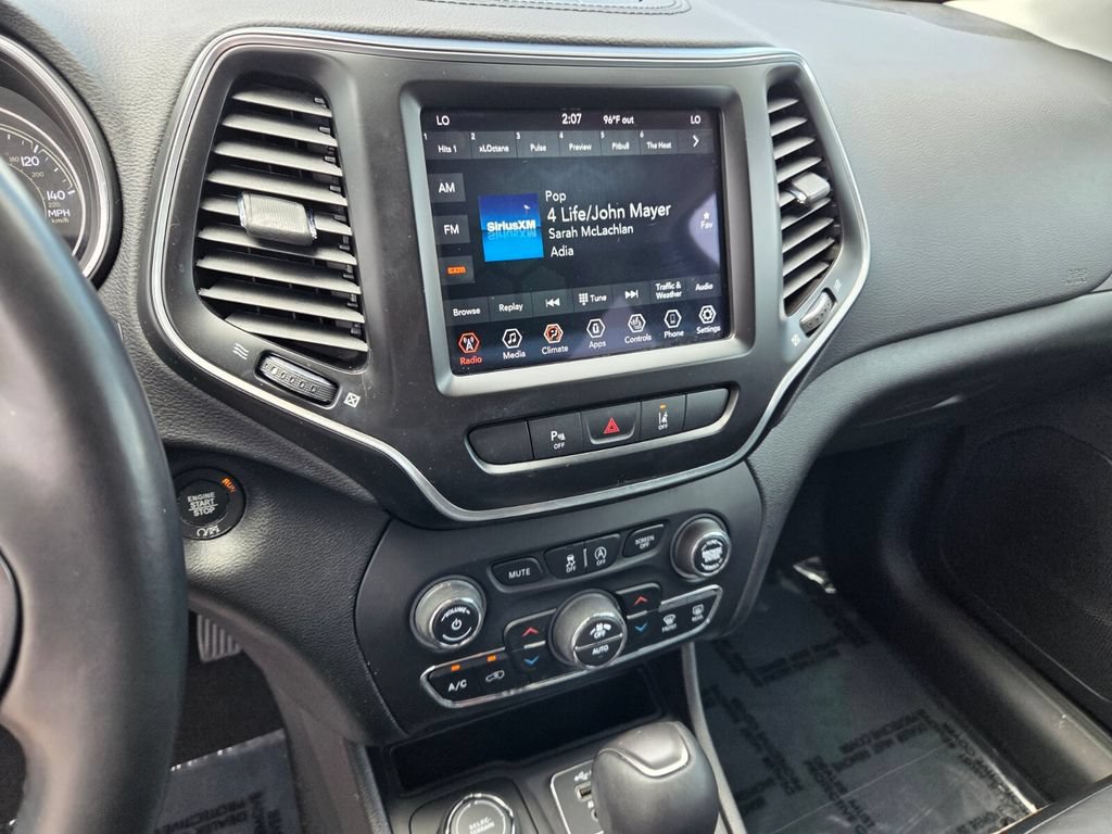 Used 2021 Jeep Cherokee Latitude Lux w/ Comfort/Convenience Group AWD/4WD image 25