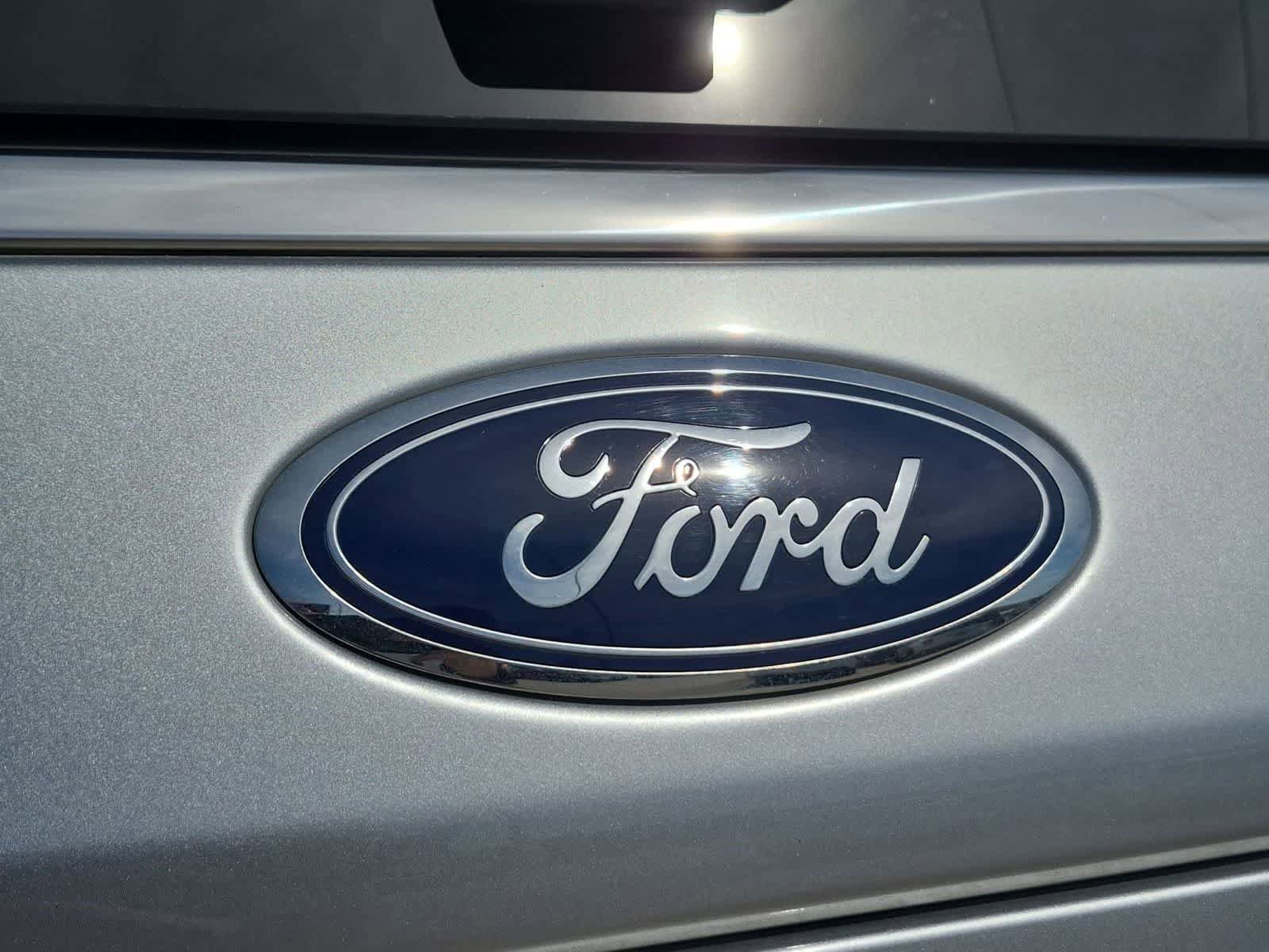 Certified 2024 Ford Expedition XLT RWD image 30
