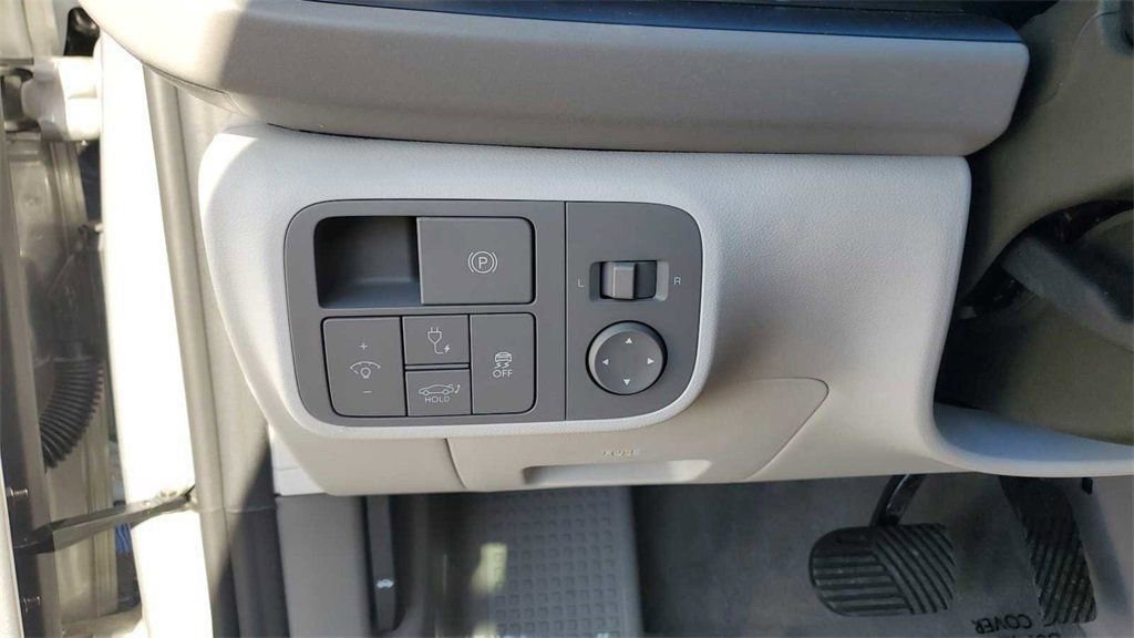 New 2025 Hyundai Ioniq 6 SEL image 25