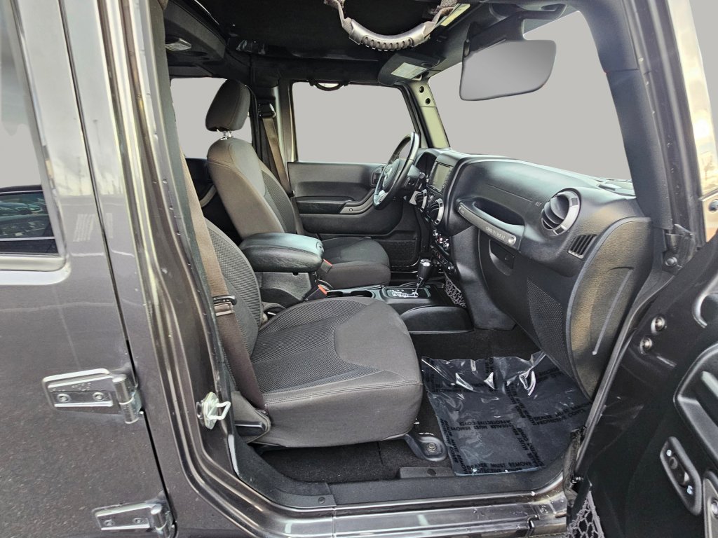 Used 2017 Jeep Wrangler Unlimited Sport image 29