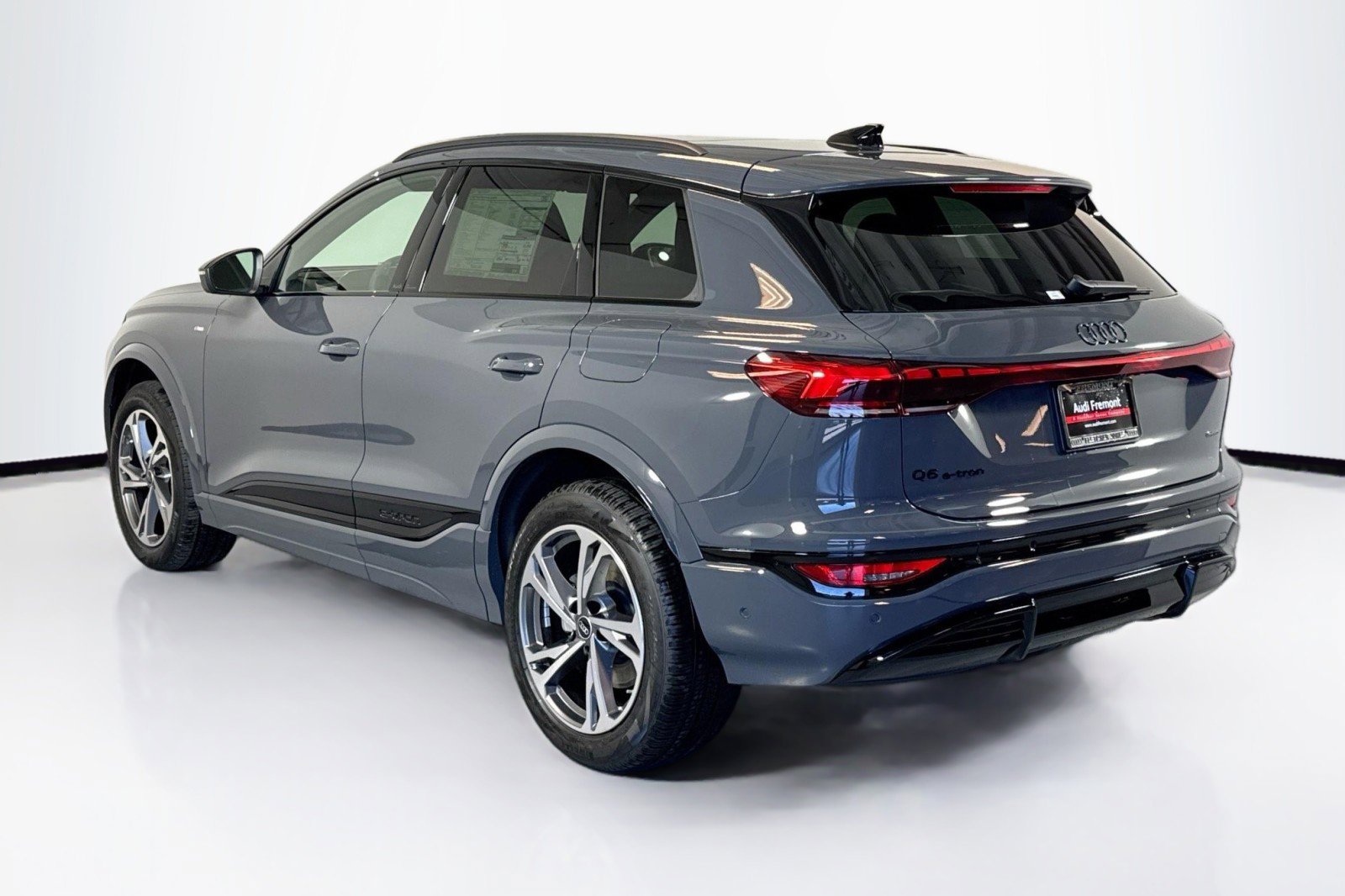 New 2027 Audi Q6 e-tron Premium Plus AWD/4WD image 7