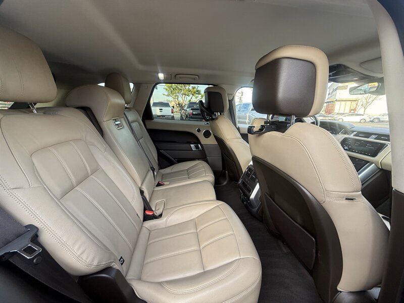Used 2019 Land Rover Range Rover Sport SE AWD/4WD image 42