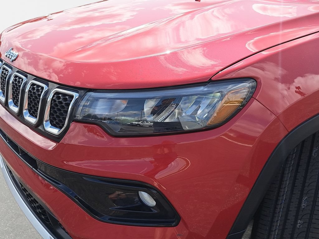 Certified 2023 Jeep Compass Limited AWD/4WD image 30