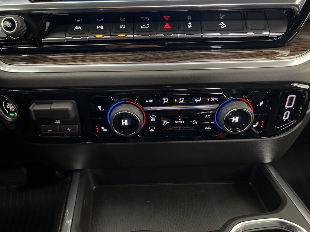 Used 2026 Chevrolet Silverado 1500 LT Trail Boss w/ LT Trail Boss Premium Package AWD/4WD image 18