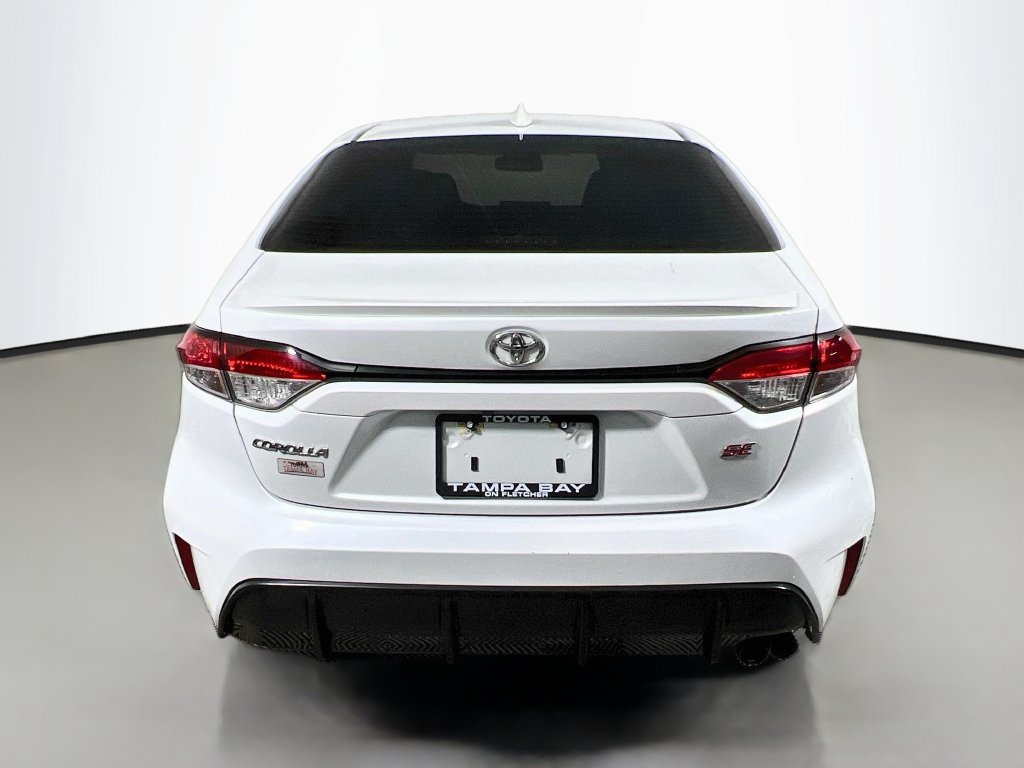 Used 2024 Toyota Corolla SE FWD image 2