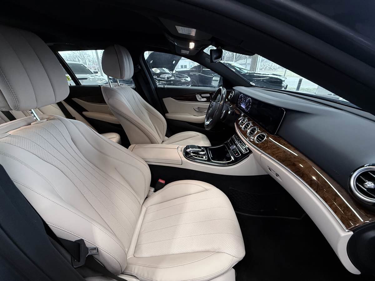 Used 2018 Mercedes-Benz E 400 4MATIC Wagon image 32