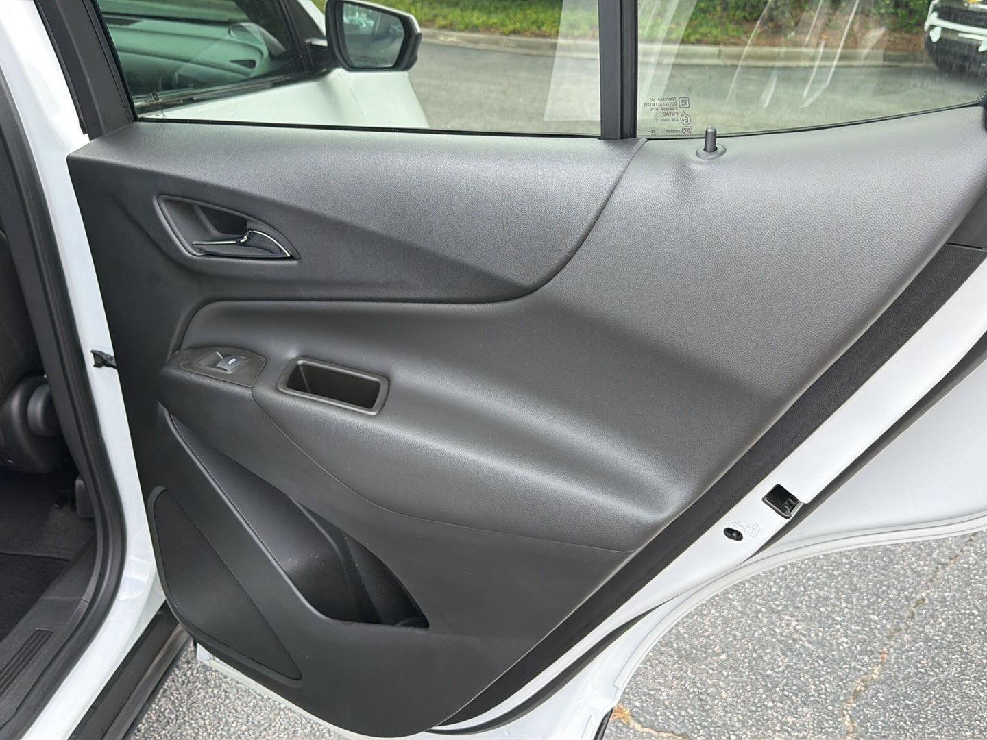Used 2023 Chevrolet Equinox LT FWD image 15