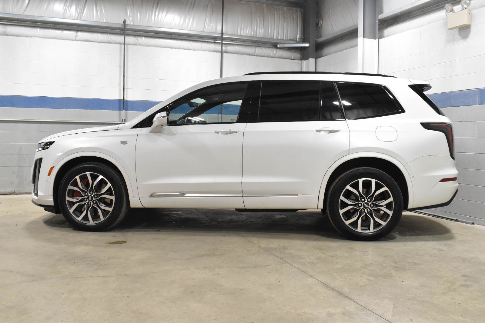Certified 2025 Cadillac XT6 Sport w/ Technology Package AWD/4WD image 25