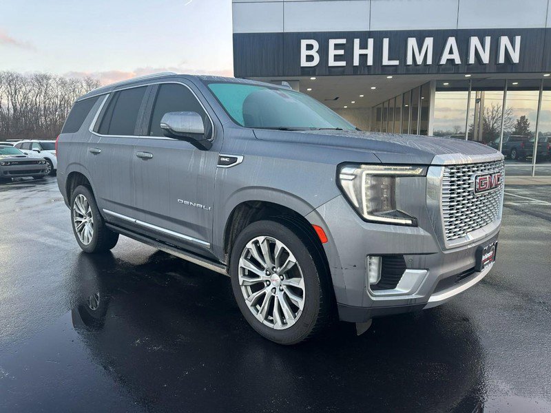 Used 2022 GMC Yukon Denali w/ Denali Premium Package image 2