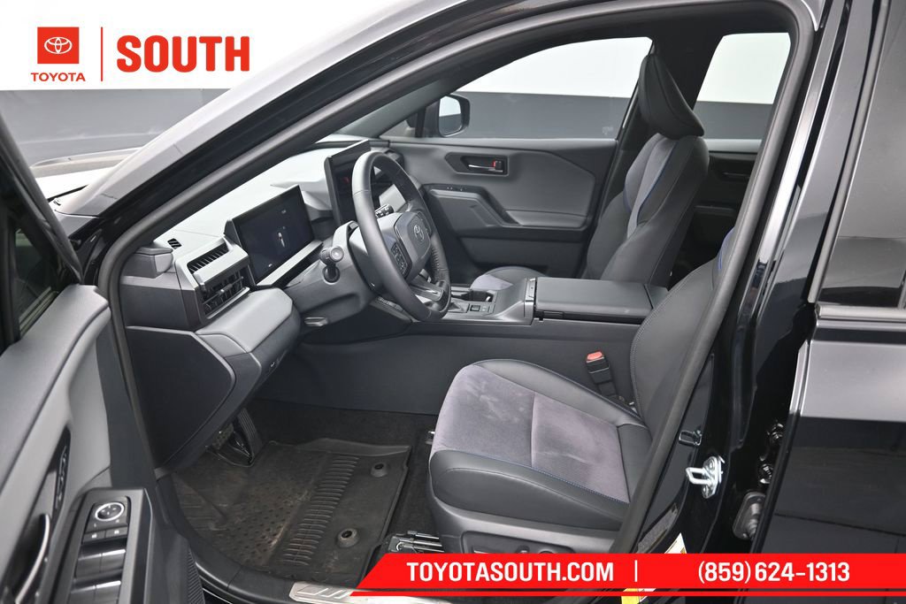 Used 2026 Toyota RAV4 XSE AWD/4WD image 9