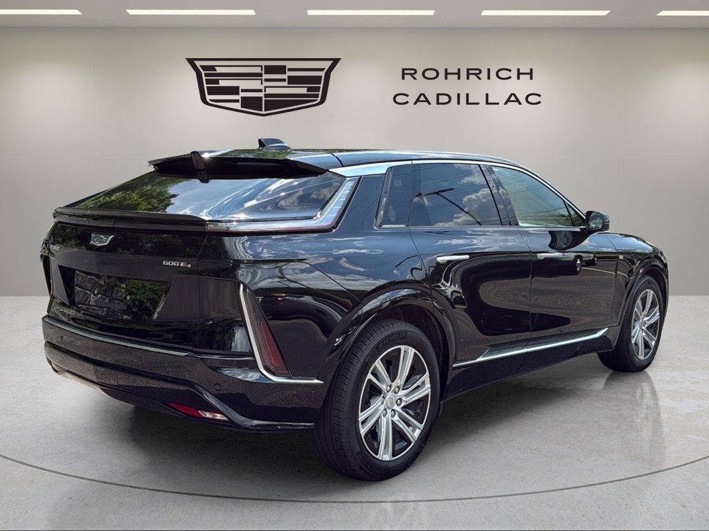 Certified 2024 Cadillac Lyriq Tech AWD/4WD image 5