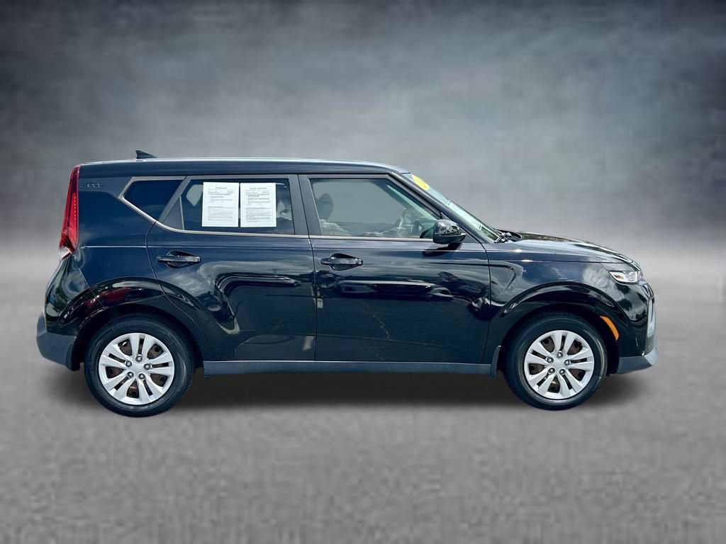 Used 2020 Kia Soul LX FWD image 4