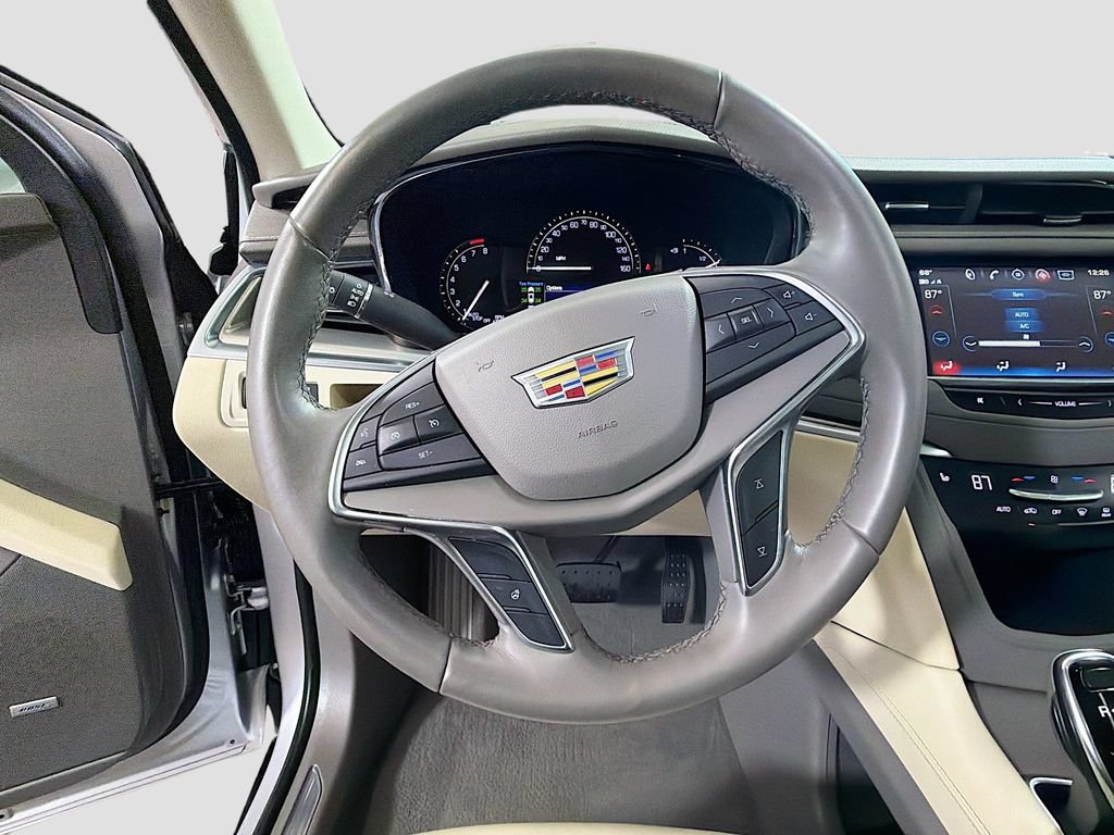 Used 2018 Cadillac XT5 Luxury AWD/4WD image 13